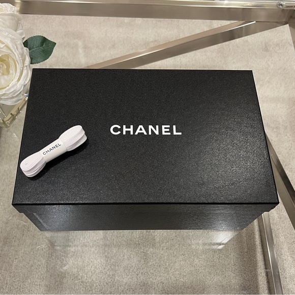 Chanel Shoe Box and Shoelaces - Picture 1 of 12